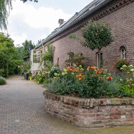 Bed & Breakfast Reveille 4*