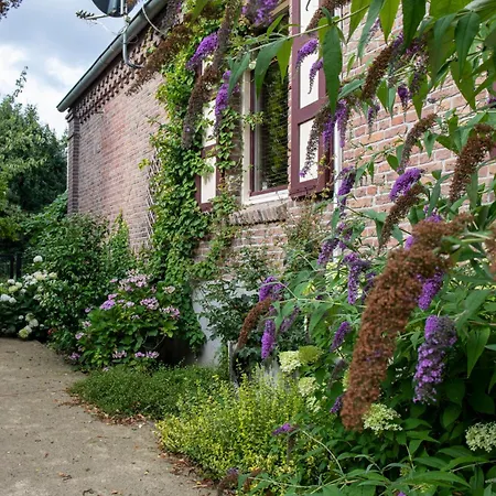 Reveille Bed & Breakfast