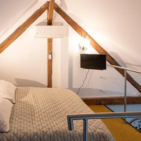 Reveille فندق مبيت وإفطار 4*